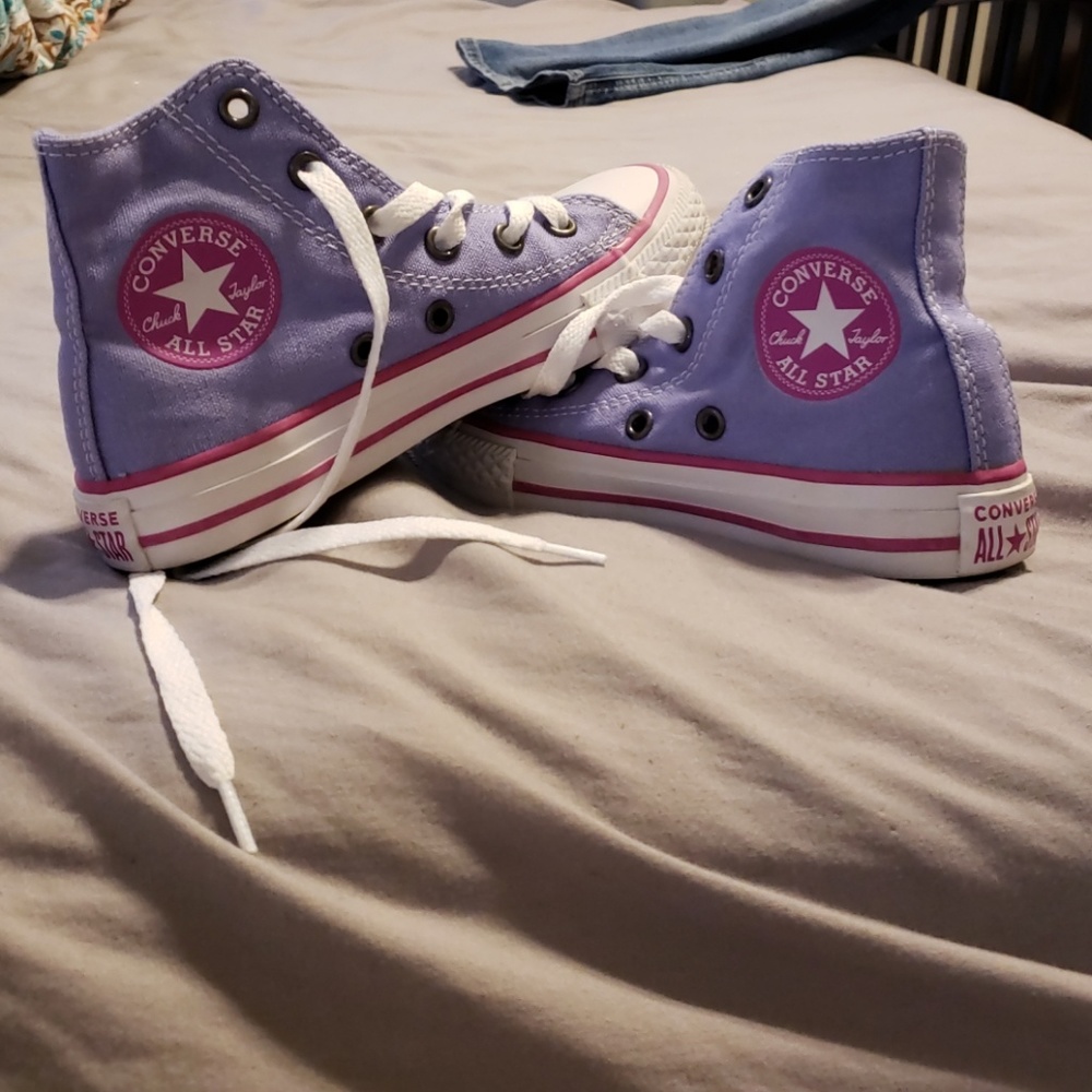 Girls converse high tops